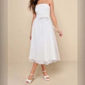 NWOT Lulus White Strapless With Tulle Floral Overlay Dress | Size XL